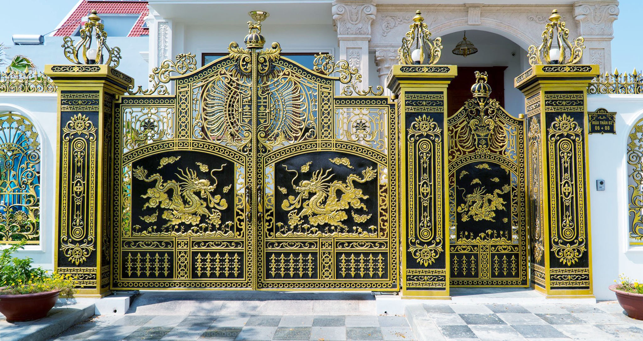 thi-cong-cong-biet-thu